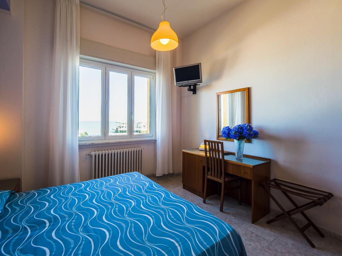 Hotel De La Ville Senigallia Buitenkant foto